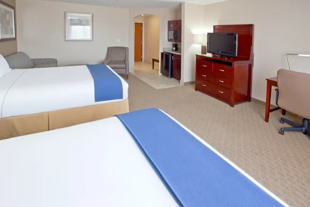 غرفة قياسية بسريرين كوين، Holiday Inn Express Hotel Suites College Station 2/9