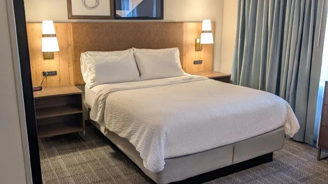 جناح بسرير كينج وسريرين كوين بغرفتي نوم، Staybridge Suites Bismarck 2/8