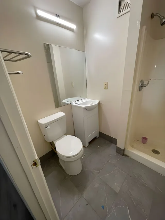 غرفة بسرير كينج للمدخنين، Scottish Inns Middletown 5/8