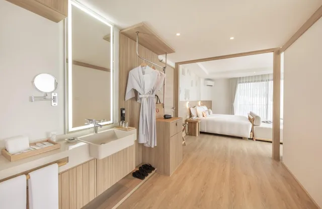 Bliss, Junior Suite, Luxury, Double Bed, Panoramic Sea View, Bathtub، U Hua Hin 3/4