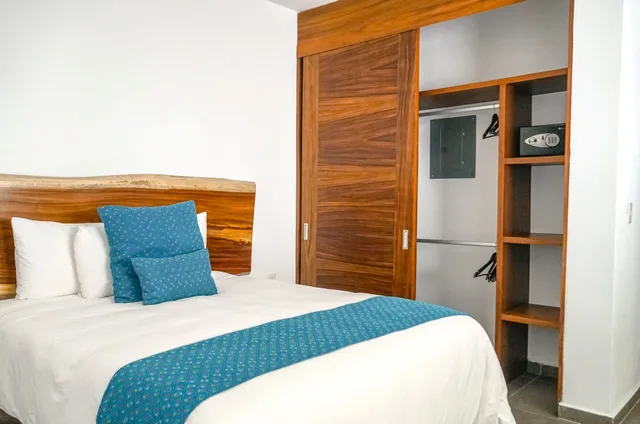 غرفة قياسية بسرير كوين، Hotel Ysuri 1/3