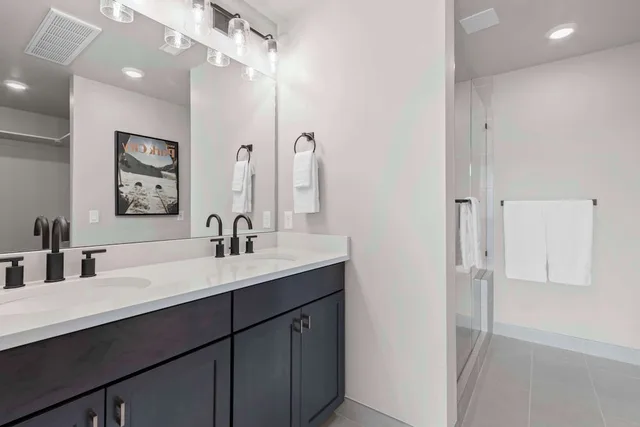 2 Bedrooms, Suite, King Bed, 2 Queen Beds, Mountain View, Sofa, Black Rock Mountain Resort 7/7