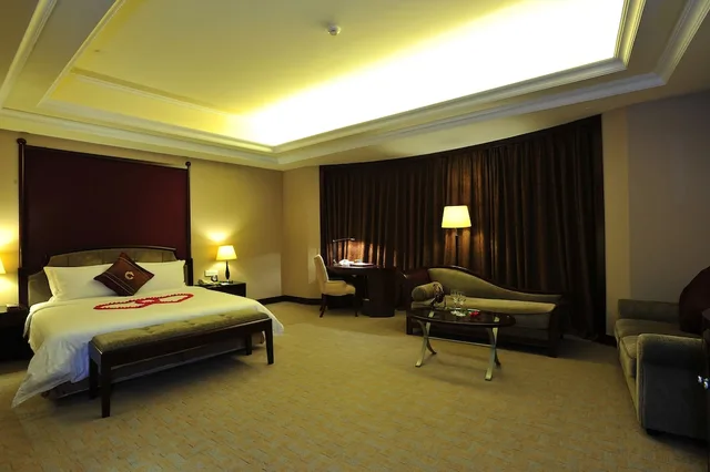 غرفة بزنس بسرير كينج، Royal Marina Plaza 2/2
