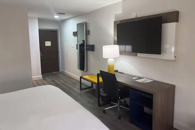 غرفة بسرير كينج لذوي الإعاقة، Comfort Inn & Suites Houston West-Katy 4/5