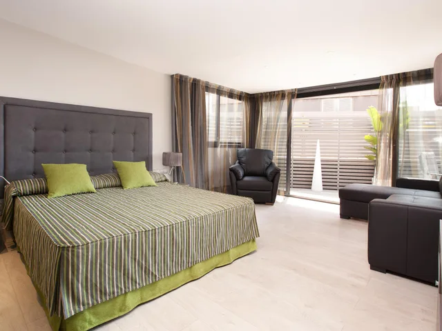 جناح، Dalia Ramblas Hotel 1/1