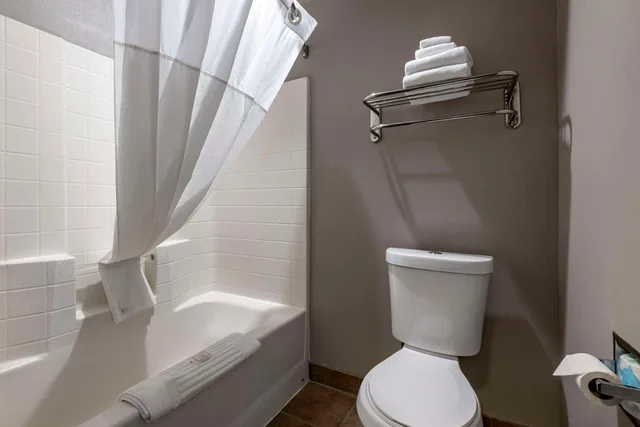 غرفة بسرير كينج، Clarion Inn Kingman I-40 Route 66 4/7