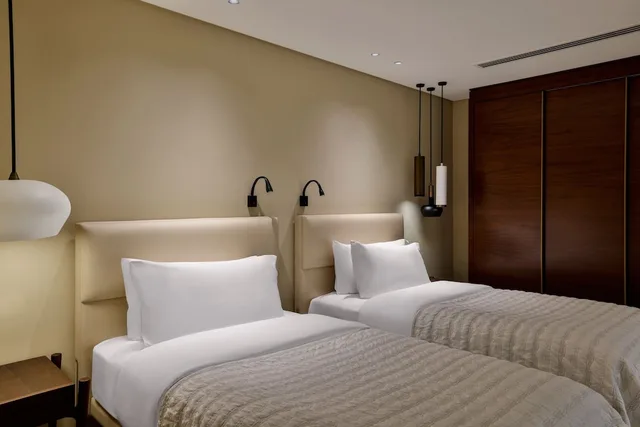 Deluxe, Twin Beds, Garden View, Le Meridien Dubai Hotel and Conference Centre 2/3