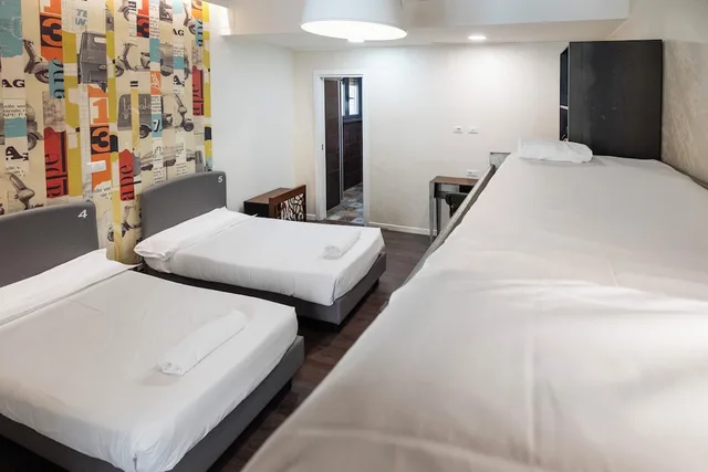 Male Dorm, 6 People، Hostel Trastevere 1/1