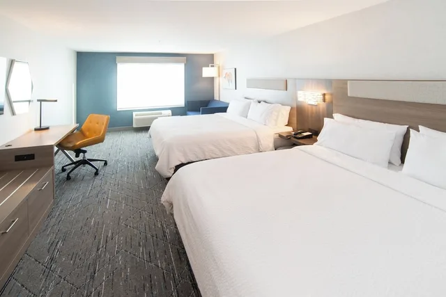 جناح بسريرين كينج، Holiday Inn Express & Suites - Moose Jaw an IHG Hotel 1/3