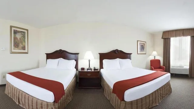 Standard, 2 Queen Beds, Holiday Inn Express and Suites Woodward Hwy 270 2/3
