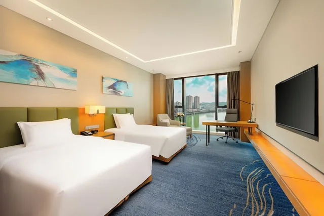 غرفة قياسية بسريرين مزدوجين بإطلالة على النهر، Holiday Inn Neijiang Riverside 2/6