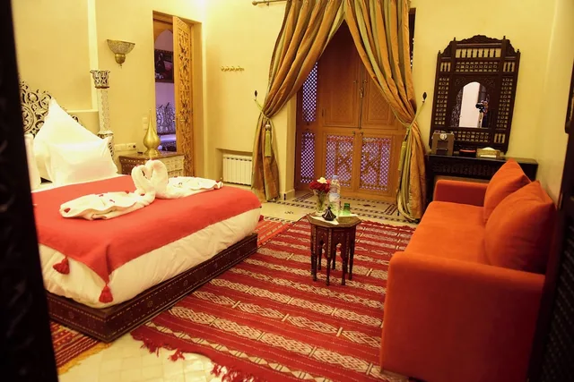 غرفة جونيور بسرير كينج وسرير فردي، Riad Diamond of Marrakech 10/10