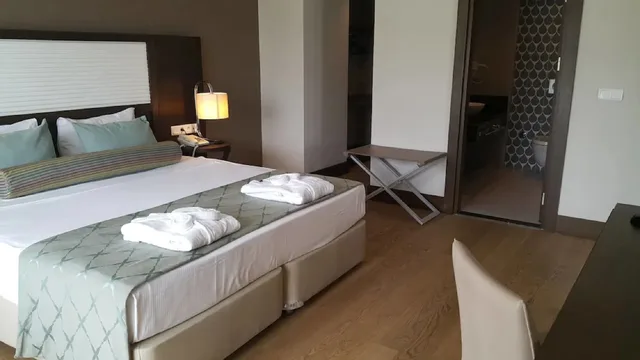 غرفة عائلية بإطلالة على البحر، Kimeros Ma Biche Hotel And Thalasso 2/8