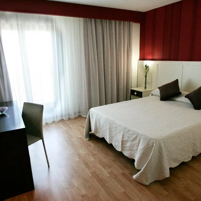 غرفة بسرير مزدوج أو سريرين منفصلين، LA BASTIDA HOTEL 4/10