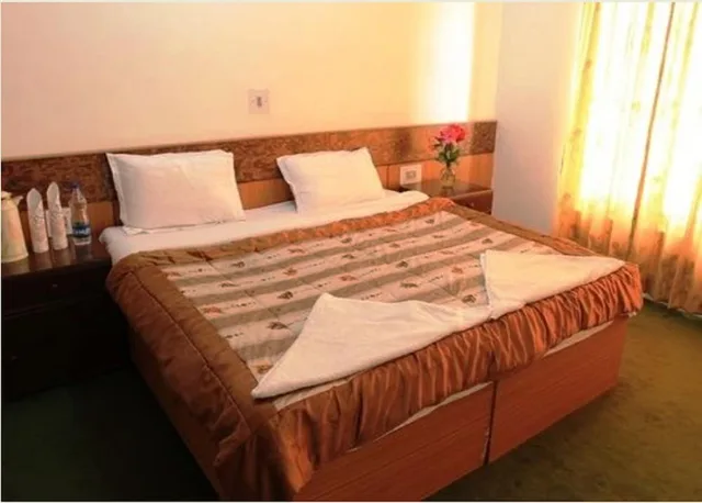 غرفة قياسية بسرير مزدوج، Hotel Mahay Palace 3/6