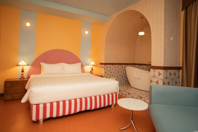 Moonrise Suite، The Tres Hotel 1/1