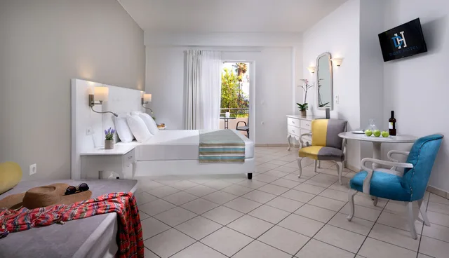 غرفة مزدوجة بإطلالة على الحديقة، Dore Hotel 1/3