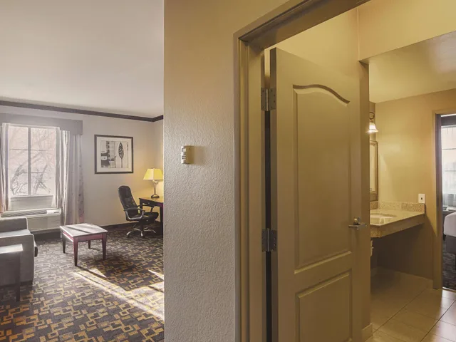 جناح عائلي بسرير كينج بغرفة نوم واحدة، La Quinta Inn And Suites By Wyndham Lindale 2/2
