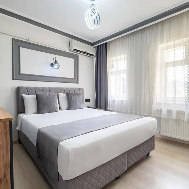 غرفة اقتصادية بسرير كينج، Sur Hotel 1/10