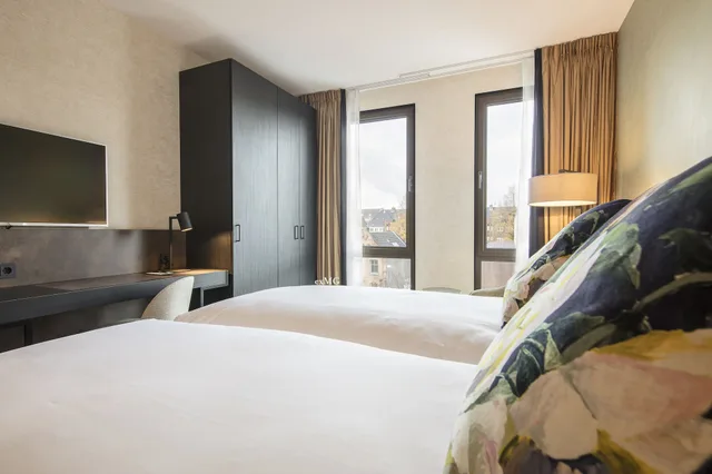 غرفة بسريرين منفصلين بإطلالة على القناة، Monet Garden Hotel Amsterdam 6/8