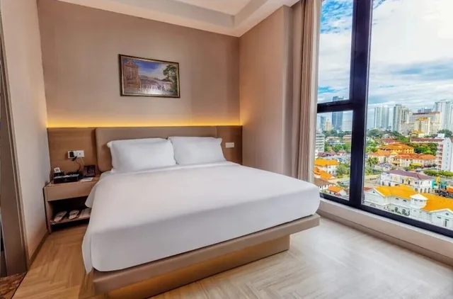 غرفة ديلوكس بسرير كينج، Landison Hotel Penang 2/6