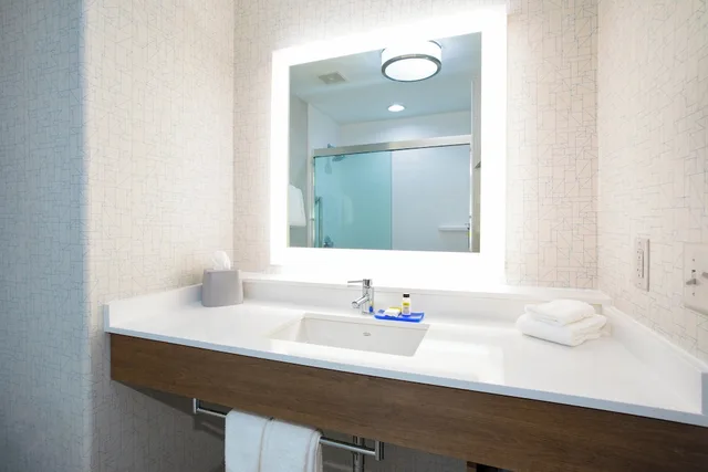 جناح بسريرين منفصلين، Holiday Inn Express & Suites Phoenix - Glendale Sports Dist 5/5