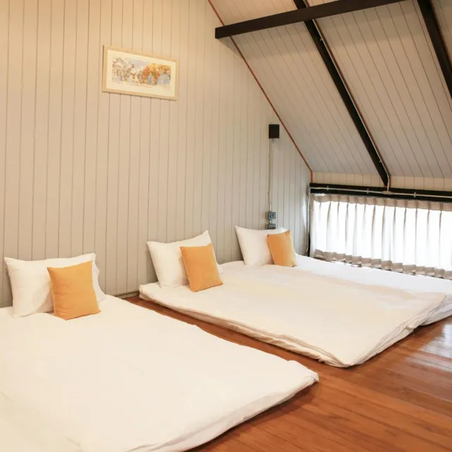 Loft, Family, Suite، Yellow Pillow Village 1/10