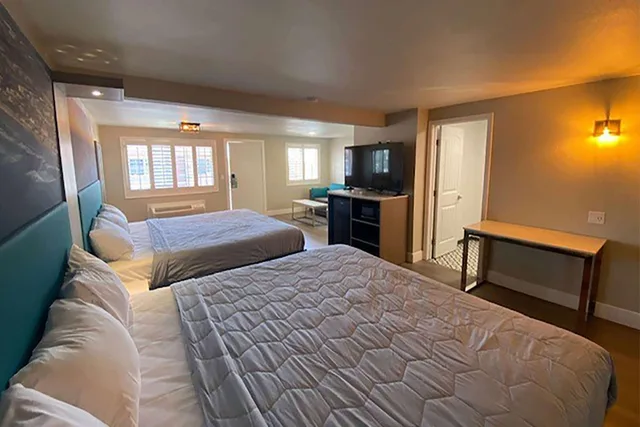 جناح بسريرين كينج، Super 8 by Wyndham Oceanside Downtown 1/4