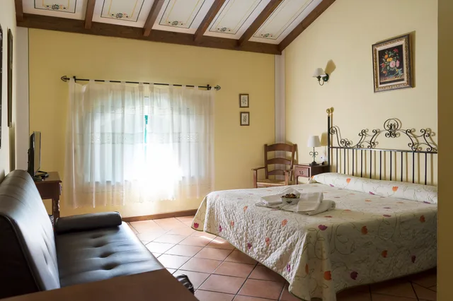 غرفة قياسية بسرير مزدوج، Hospedium Hotel Rural Soterrana 2/3