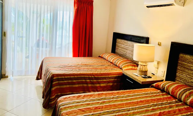 Master, Double Bed، Los Picos Hotel & Suites Bucerias 2/2