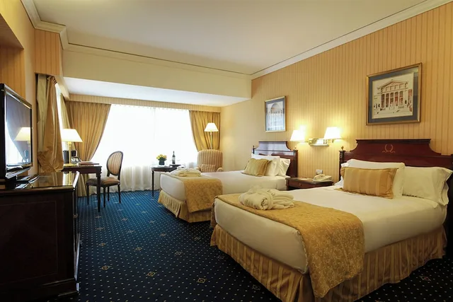 غرفة تنفيذية بسريرين منفصلين بإطلالة على المدينة، Hotel Emperador Buenos Aires 3/8