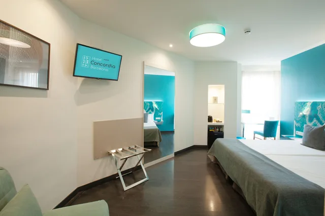 غرفة كلوب بسريرين منفصلين مع أريكة، Hotel Concordia Barcelona 3/8