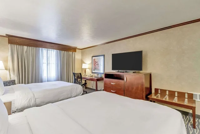 غرفة بسريرين كوين، Radisson Hotel Salt Lake City Airport 6/10