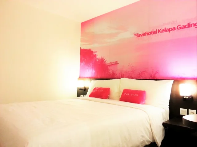 غرفة قياسية بسريرين منفصلين، favehotel Kelapa Gading 6/10