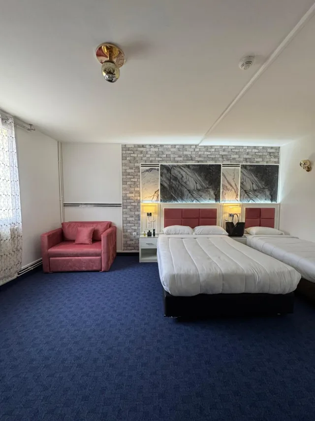 Room, Triple, Hotel Grand Paris 4/6