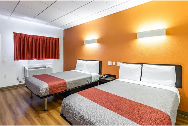 غرفة بسريرين مزدوجين، Motel6 Elizabeth, NJ - Newark Liberty Intl Airport 1/4