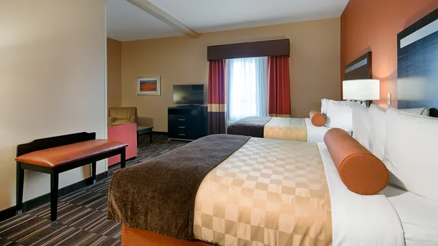 جناح بسريرين كوين، Wyndham Garden Lancaster CA 1/1