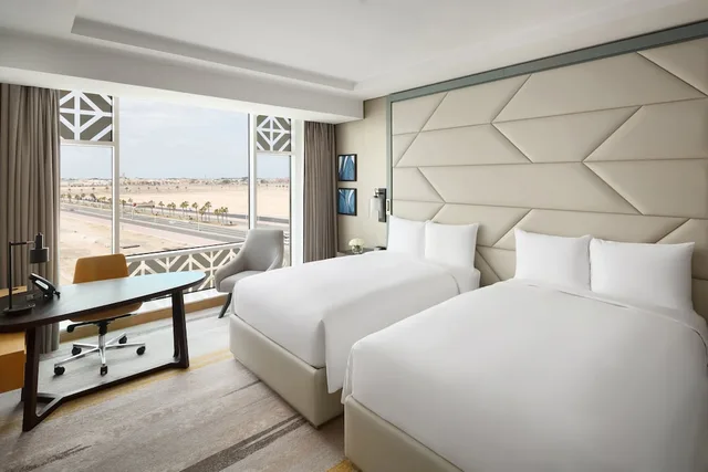 Club, 2 Queen Beds, Club Floor, Smoking، فندق كراون بلازا جدة السلام(Crowne Plaza Jeddah Al Salam) 2/4