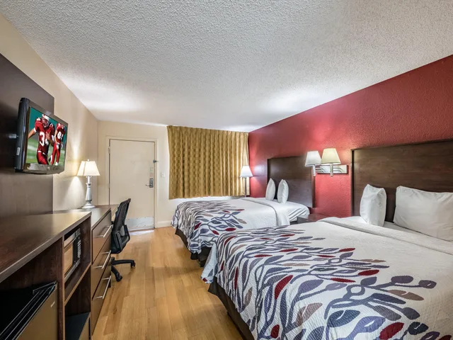 غرفة ديلوكس بسريرين، Red Roof Inn Orlando South-Florida Mall 1/5