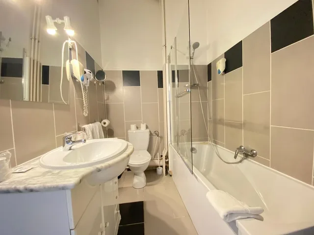 Classic, Triple, 1 Double and 1 Single Bed, Hotel Les Lavandes 4/6