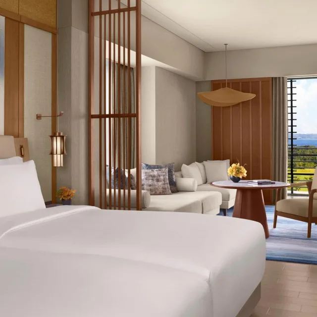 غرفة بريميير ديلوكس، The Ritz Carlton Okinawa 1/4