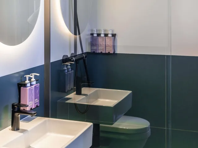 Essential, Twin Beds، TRIBE Paris Clichy 6/6