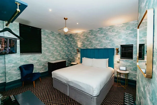 Standard, Double or Twin Bed, Lock & Key Hotel 3/9
