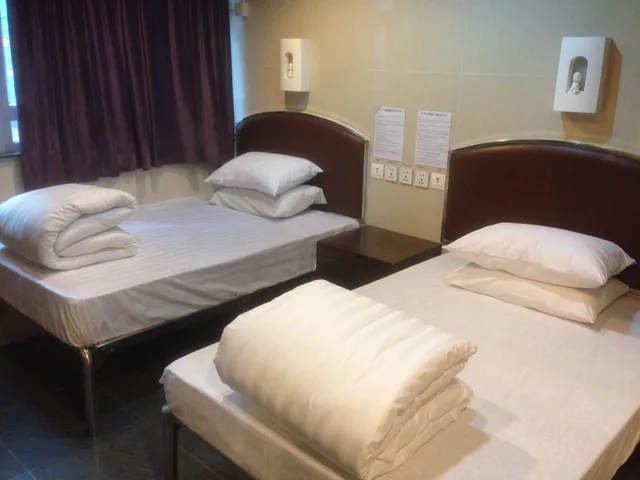 غرفة اقتصادية ثلاثية، Uk Deluxe Hostel 1/3