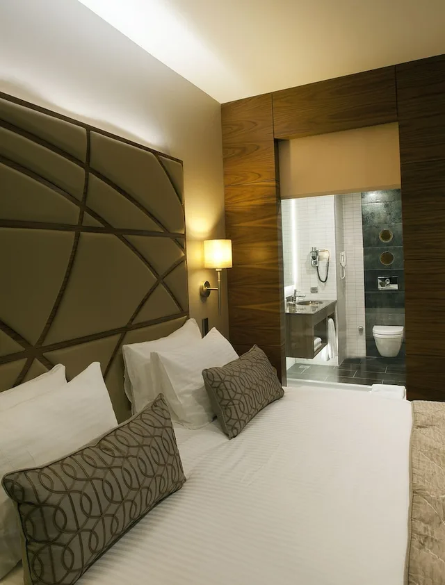 غرفة سوبيريور بسرير مزدوج بإطلالة على المدينة، Cevahir Hotel Istanbul Asia 2/3