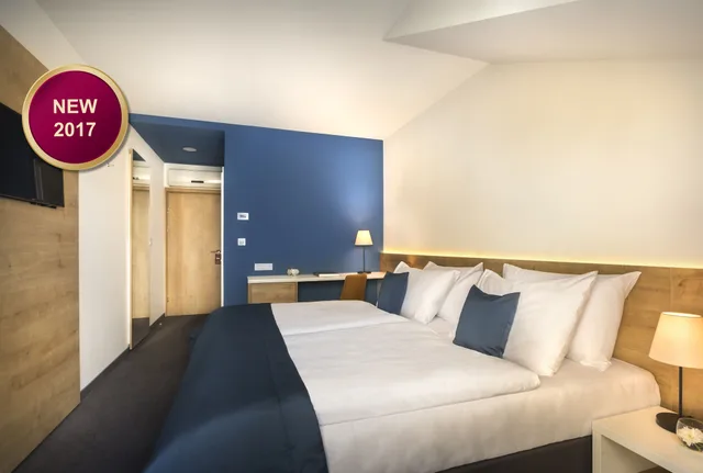 Room, Twin Beds, Lateral Side Sea View, Balcony، Remisens Hotel Epidaurus 1/5
