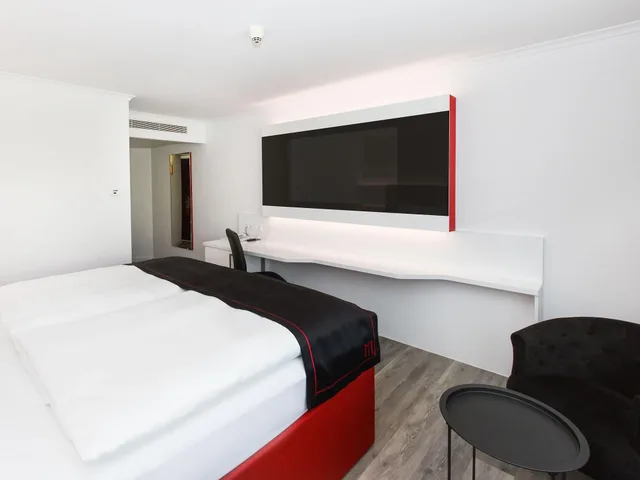 غرفة قياسية بسرير مزدوج، Dormero Hotel Zurich Airport 3/4