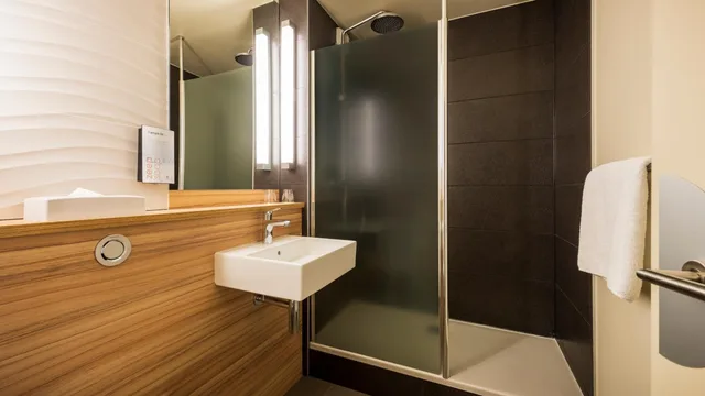 غرفة بسرير مزدوج، Campanile Eindhoven 6/7