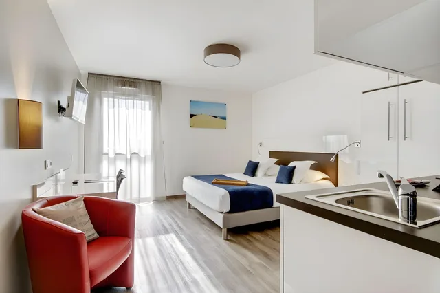 جناح استوديو متصل كومفورت بسرير مزدوج وسريرين منفصلين، All Suites Appart Hotel Bordeaux Pessac 2/2