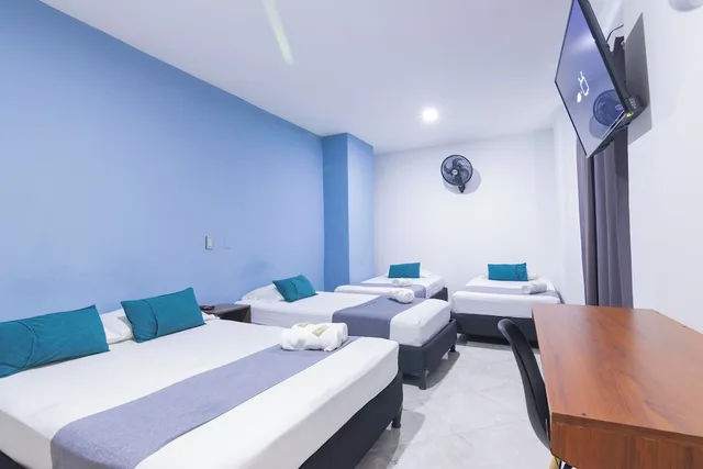 Family, 1 Double and 3 Single Beds، Ayenda 1228 Balcones de la 70 8/10